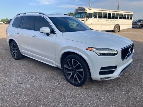 Used 2018 Volvo XC90 T6 Momentum w/ Convenience Package AWD/4WD image 9