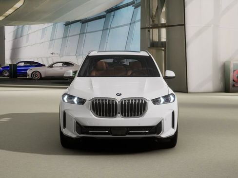 New 2026 BMW X5 xDrive40i image 3