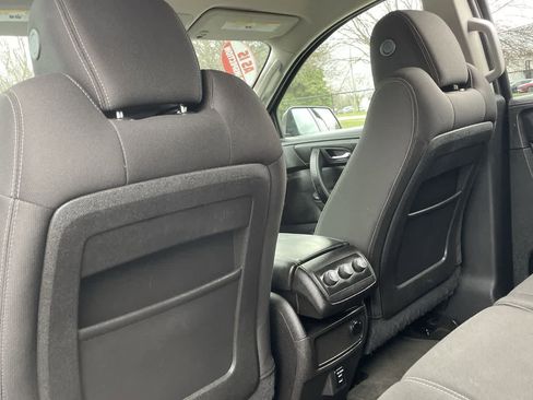 Used 2015 Chevrolet Traverse LT FWD image 20