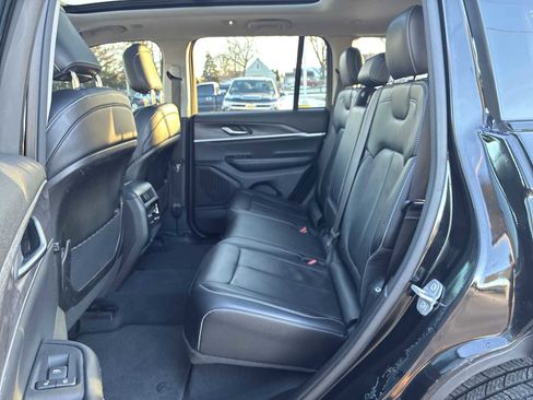 Used 2023 Jeep Grand Cherokee Limited image 26