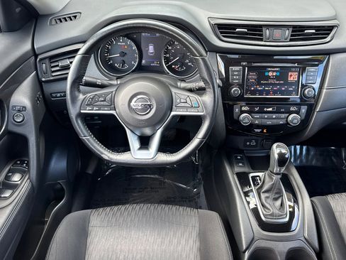 Used 2020 Nissan Rogue SV w/ Premium Package AWD/4WD image 14