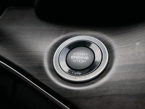 Used 2023 Jeep Grand Cherokee Limited AWD/4WD image 26