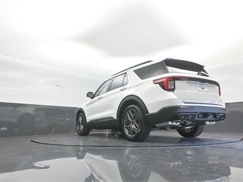 New 2026 Ford Explorer ST w/ Sun And Sound Package image 32