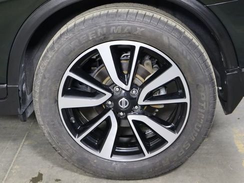 Used 2020 Nissan Rogue SL FWD image 38