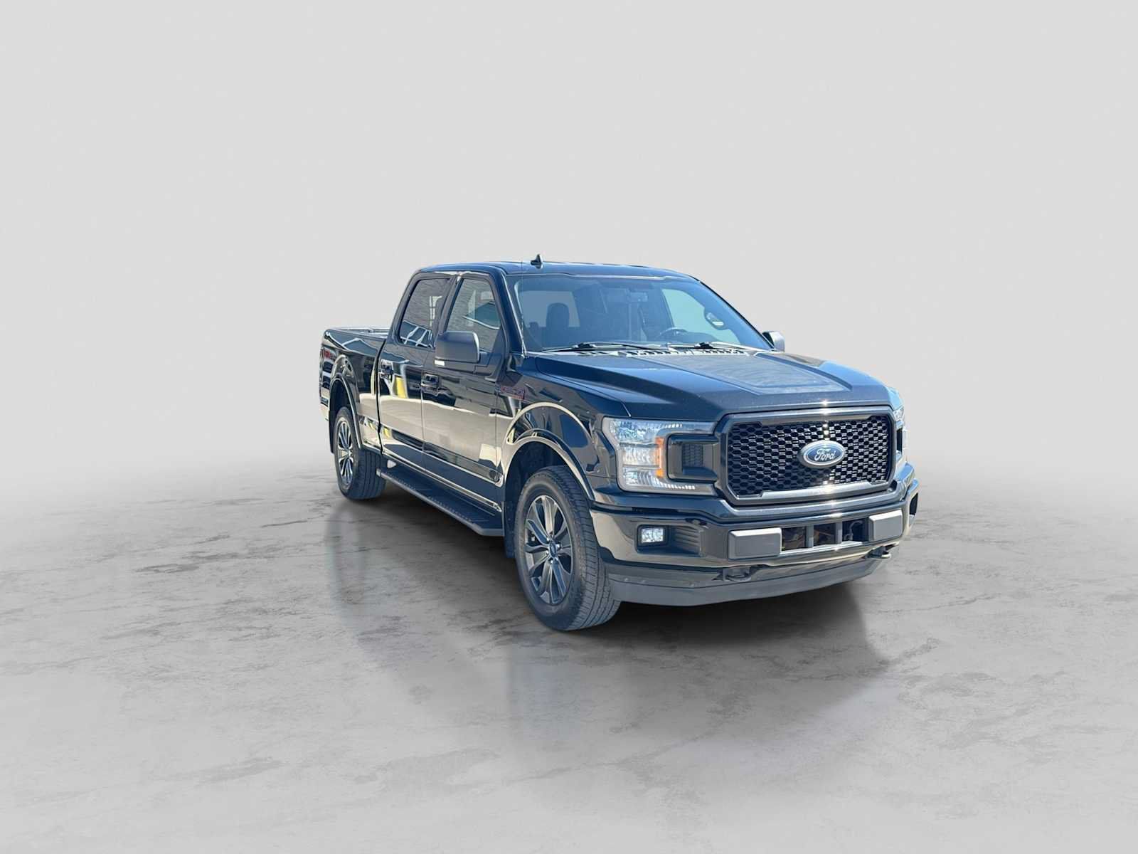 Used 2018 Ford F150 XLT w/ Equipment Group 302A Luxury AWD/4WD image 8