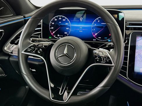 Used 2024 Mercedes-Benz E 350 4MATIC Sedan image 8