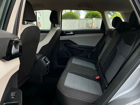 Used 2025 Volkswagen Taos S image 11