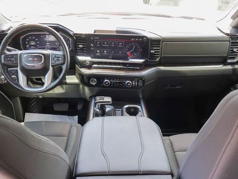 Used 2024 GMC Sierra 1500 Elevation AWD/4WD image 7