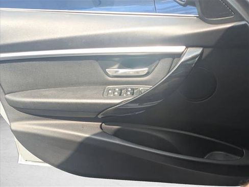 Used 2018 BMW 330i Sedan w/ Convenience Package image 11