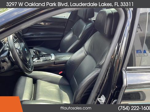 Used 2014 BMW 750i image 24
