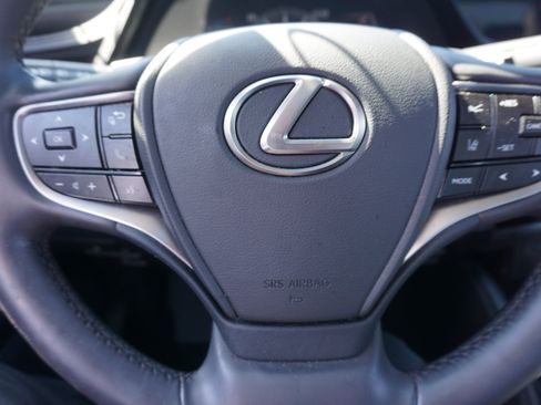 Used 2023 Lexus ES 350 w/ Premium Package image 9