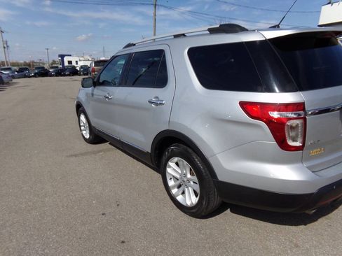 Used 2013 Ford Explorer XLT FWD image 36