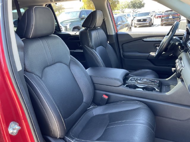 Used 2025 Honda Pilot Elite image 28