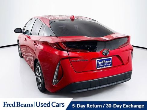 Used 2022 Toyota Prius Prime LE image 5