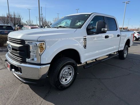 Used 2018 Ford F250 XL w/ Power Equipment Group image 3