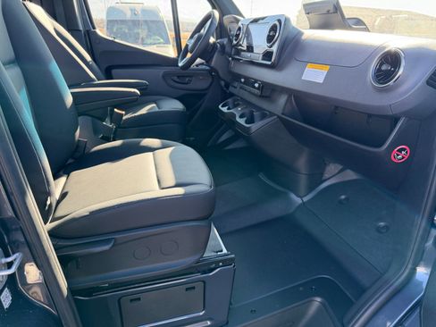 New 2026 Mercedes-Benz Sprinter 2500 image 19