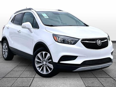 Used 2018 Buick Encore Preferred w/ LPO, Active Package FWD image 2