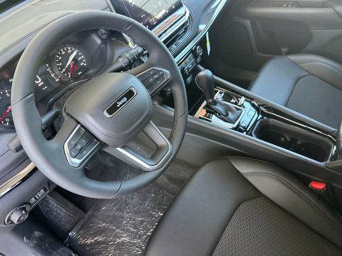 New 2026 Jeep Compass Latitude AWD/4WD image 10
