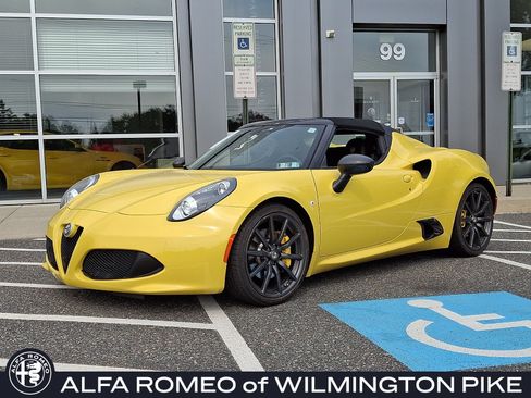 Used 2015 Alfa Romeo 4C Spider w/ Spider Track Package 2 RWD image 1