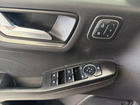 Used 2022 Ford Escape Titanium AWD/4WD image 19