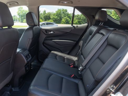Used 2021 Chevrolet Equinox Premier AWD/4WD image 18