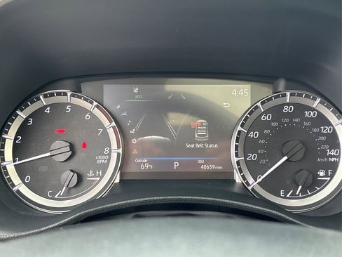 Used 2023 Toyota Highlander XLE image 23