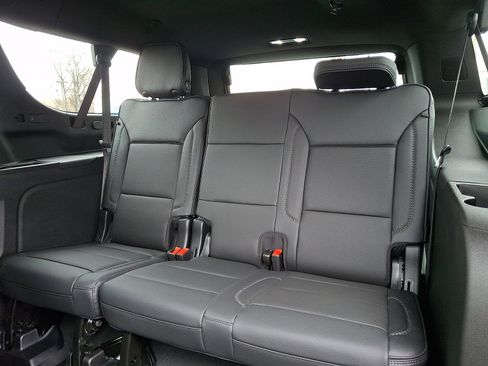 Used 2026 GMC Yukon XL Denali w/ Advanced Technology Package image 11