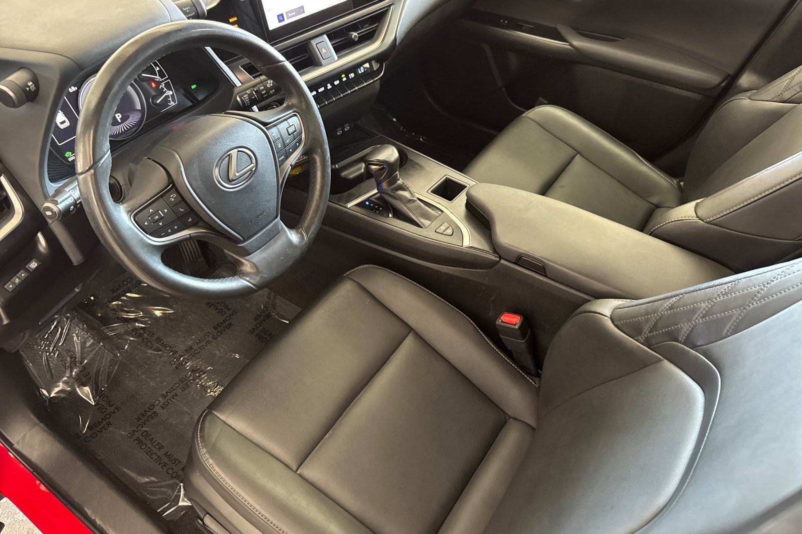 Used 2023 Lexus UX 250h FWD w/ Accessory Package (Z1) image 4