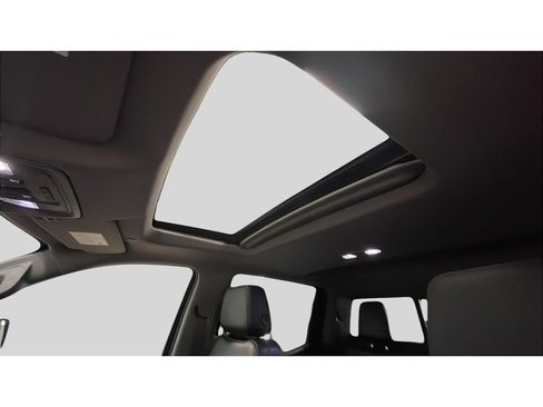 Used 2019 GMC Sierra 1500 SLT w/ SLT Premium Package AWD/4WD image 15