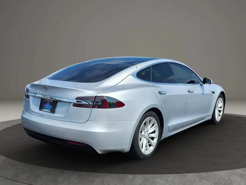 Used 2017 Tesla Model S 75D AWD/4WD image 3