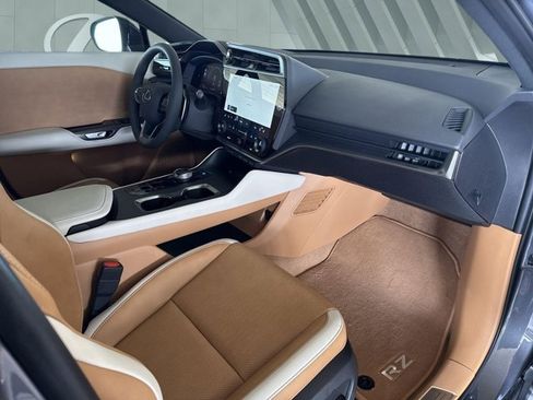 Certified 2026 Lexus RZ 350e 2WD w/ Convenience Package image 28