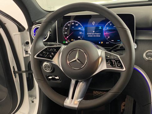 Used 2026 Mercedes-Benz C 300 4MATIC Sedan image 16