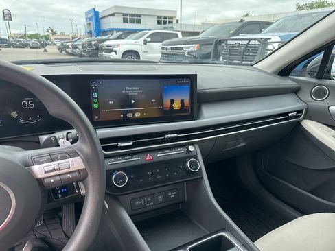 Used 2025 Hyundai Sonata SEL FWD image 13