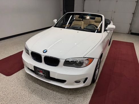 Used 2012 BMW 128i Convertible RWD image 5