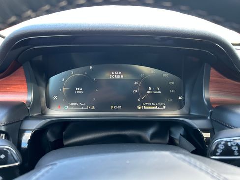 Used 2023 Lincoln Aviator Reserve w/ Equipment Group 201A image 7