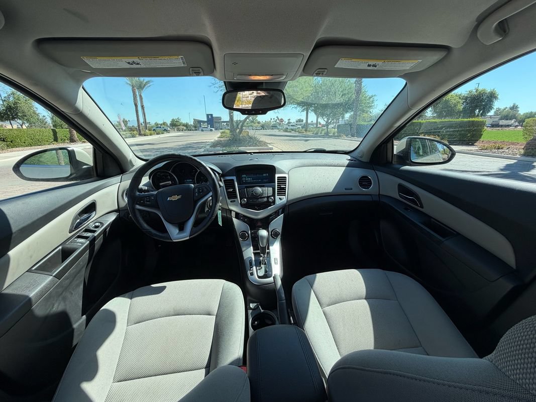Used 2014 Chevrolet Cruze LT FWD image 12