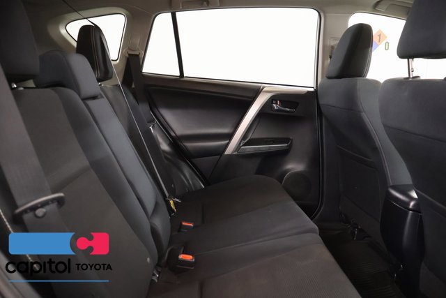 Used 2016 Toyota RAV4 XLE AWD/4WD image 27