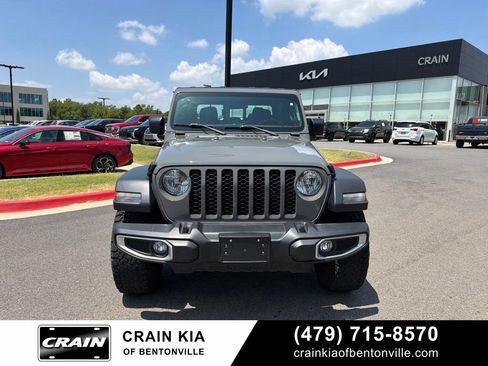 Used 2023 Jeep Gladiator Sport AWD/4WD image 5