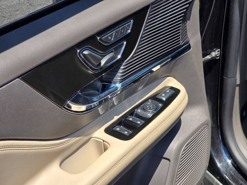 Used 2022 Lincoln Corsair FWD w/ Premium Package image 39