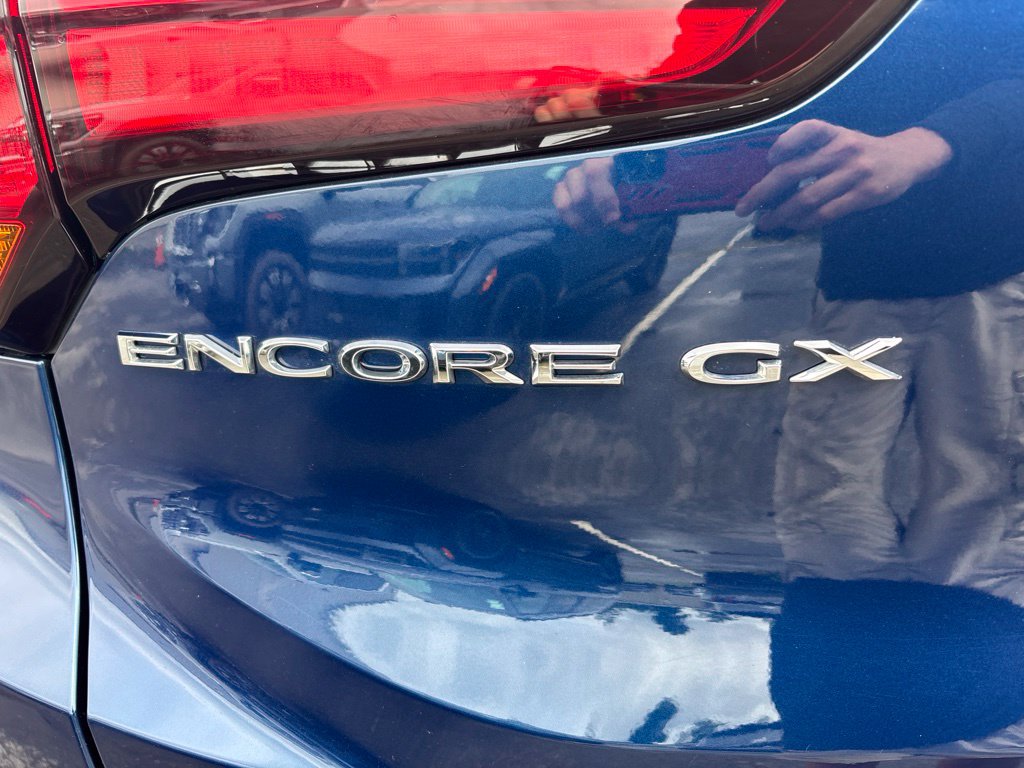 Used 2023 Buick Encore GX Essence w/ Experience Buick Package FWD image 16