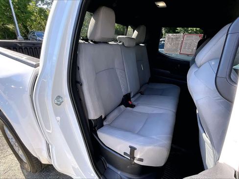 Certified 2024 Toyota Tacoma SR5 AWD/4WD image 42