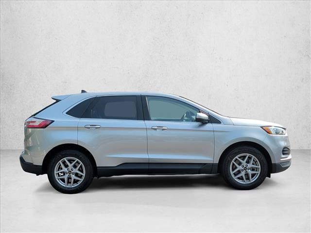 Used 2024 Ford Edge SEL AWD/4WD image 4