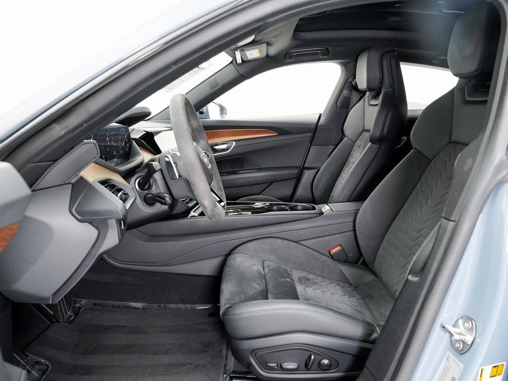 Used 2022 Audi e-tron GT Premium Plus AWD/4WD image 6