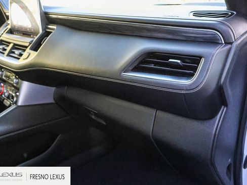 Used 2021 GMC Yukon XL SLT w/ SLT Luxury Plus Package image 13