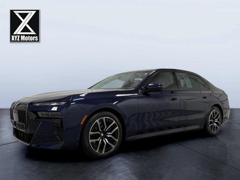 Used 2024 BMW 760i xDrive AWD/4WD image 2
