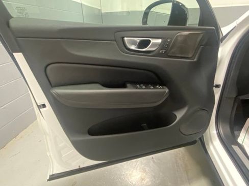 Used 2024 Volvo XC60 T8 Plus w/ Protection Package Premier AWD/4WD image 7