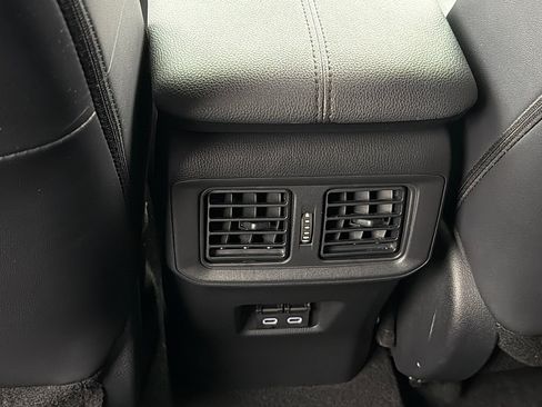 Used 2023 Toyota RAV4 XSE AWD/4WD image 8