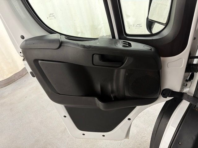 Used 2025 RAM ProMaster 2500 w/ U-Haul Equipment Group FWD image 21