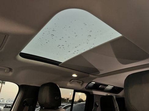 Used 2020 Land Rover Defender 110 S image 40