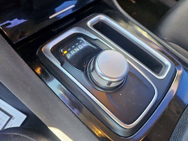 Used 2023 Chrysler 300 Touring w/ Sport Appearance Package RWD image 24